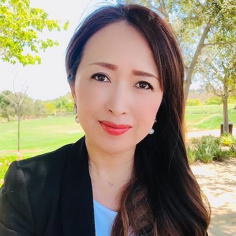 Tomoko_Barrett-photo