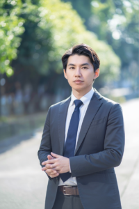 Makoto Ozaki / 尾崎誠 (Salesperson)