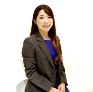 “Sarah” Sayaka Kuroda / 黒田さやか (Sales Person)