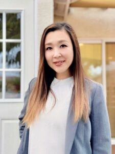 Mana Katayama /  片山真実（Salesperson)